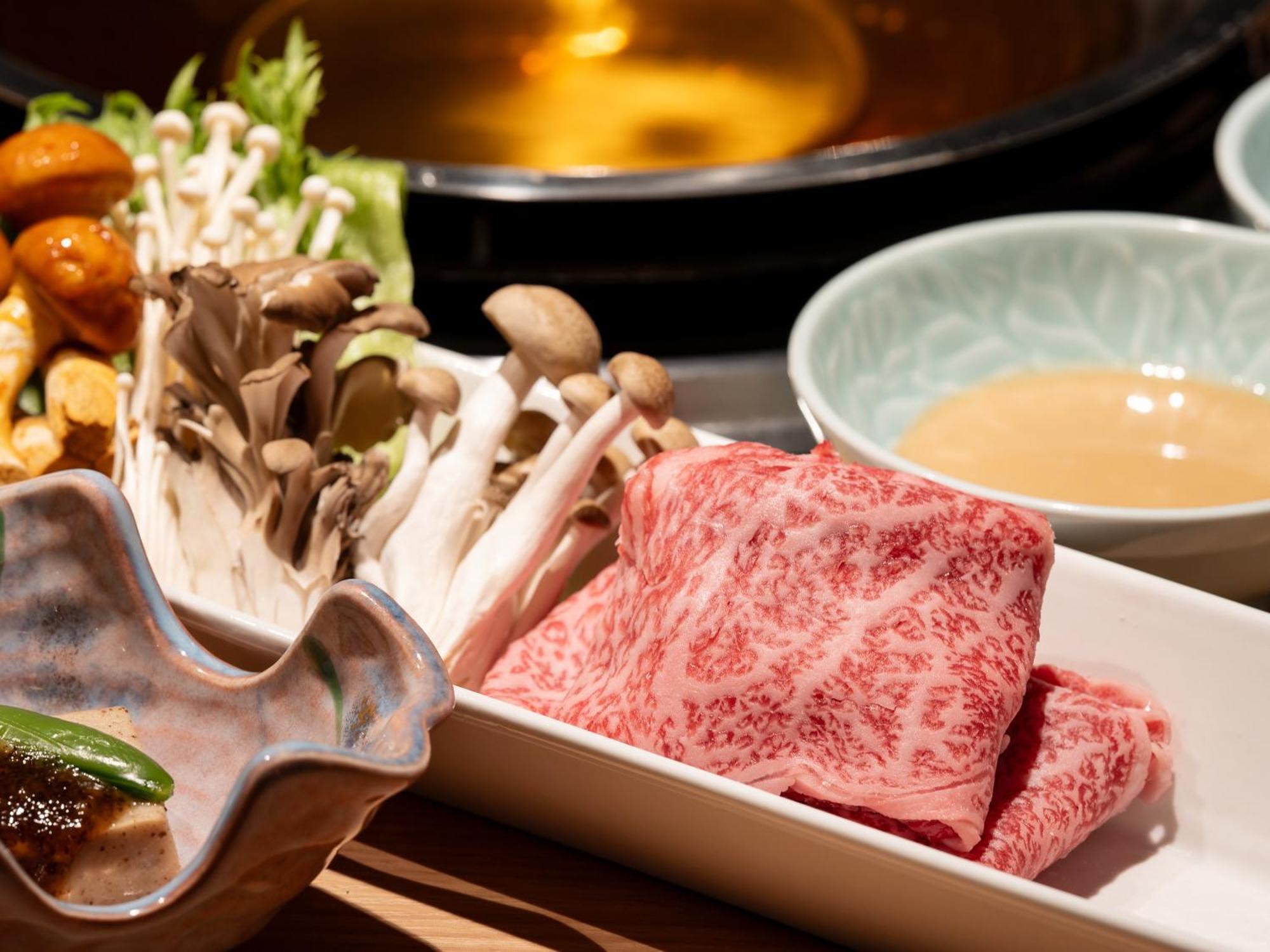 Ryokan Gizan Takayama  Eksteriør billede