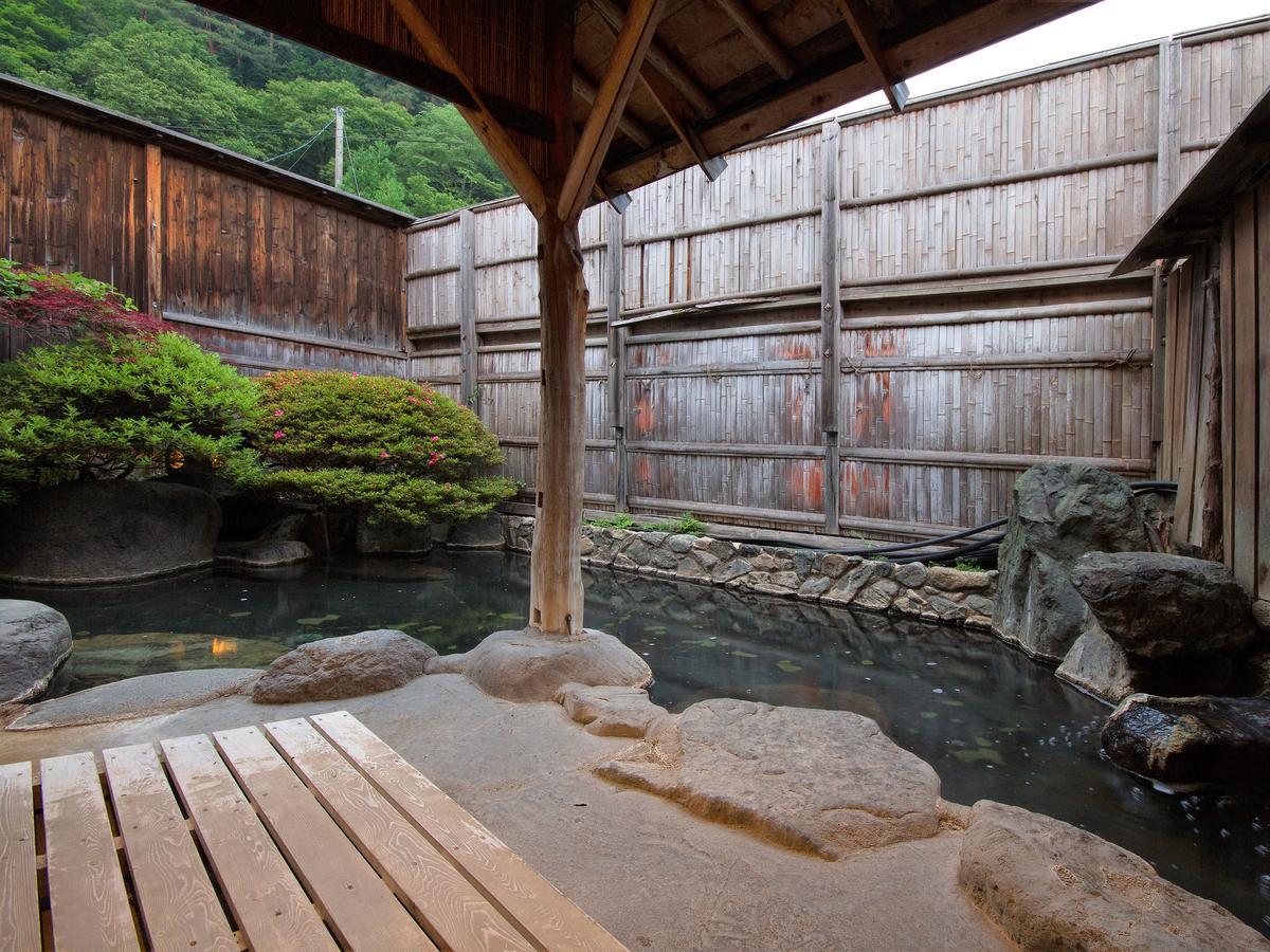 Ryokan Gizan Takayama  Eksteriør billede